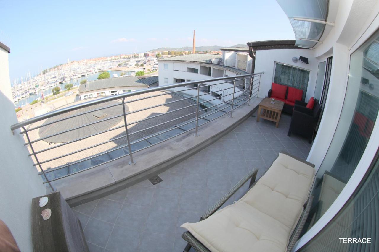Luxury Marina View Apartment 이졸라 외부 사진