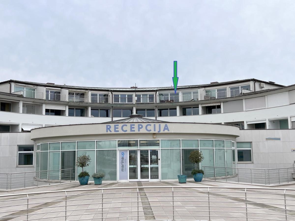 Luxury Marina View Apartment 이졸라 외부 사진